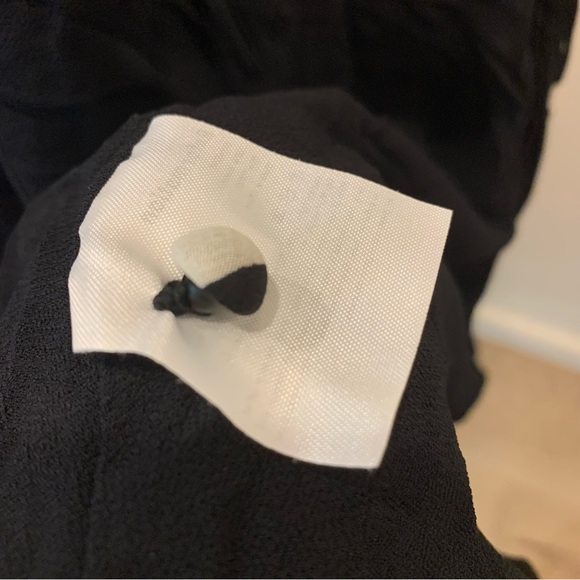 REFORMATION Black & White Dotted Long Sleeve Susanna Wrap Dress size XS - Picture 8 of 10